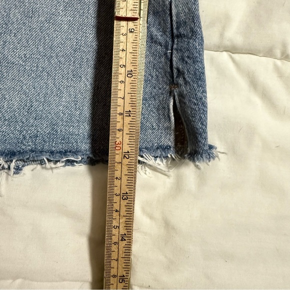 Madewell Relaxed Denim Shorts in Madera Wash: Side-Slit Edition Size 27 - Picture 8 of 14
